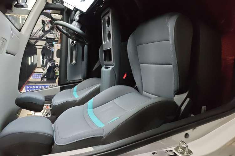 Used AION Y 2023 Plus 510 Enjoy Edition Right Front Seat