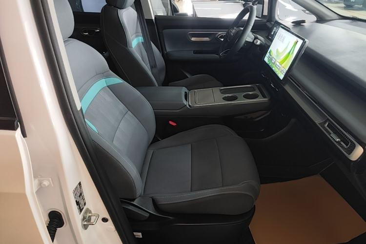 Used AION Y 2023 Plus 510 Enjoy Edition Right Front Seat