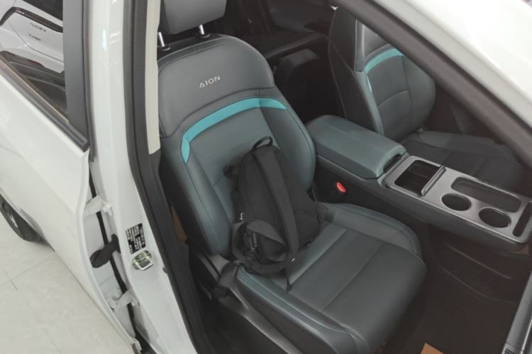 Used AION Y 2023 Younger Star Edition Right Front Seat