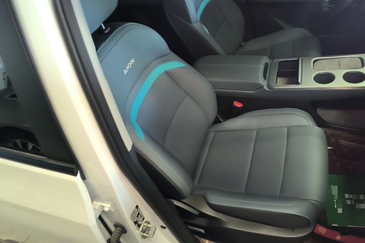 Used AION Y 2023 Plus 510 Smart Edition Right Front Seat