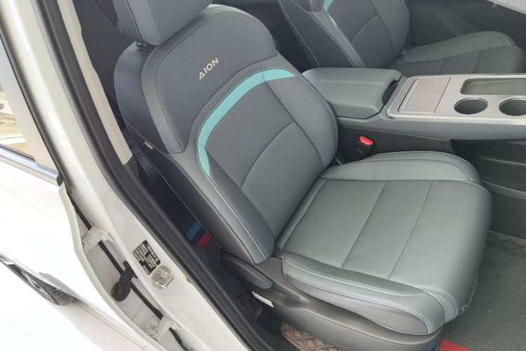 Used AION Y 2023 Plus 510 Smart Edition Right Front Seat