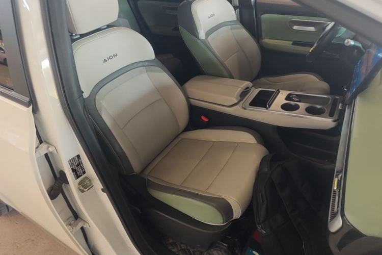 Used AION Y 2023 Plus 510 Smart Edition Right Front Seat