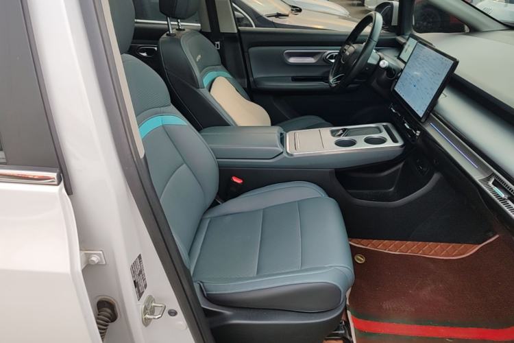 Used AION Y 2023 Plus 510 Smart Edition Right Front Seat