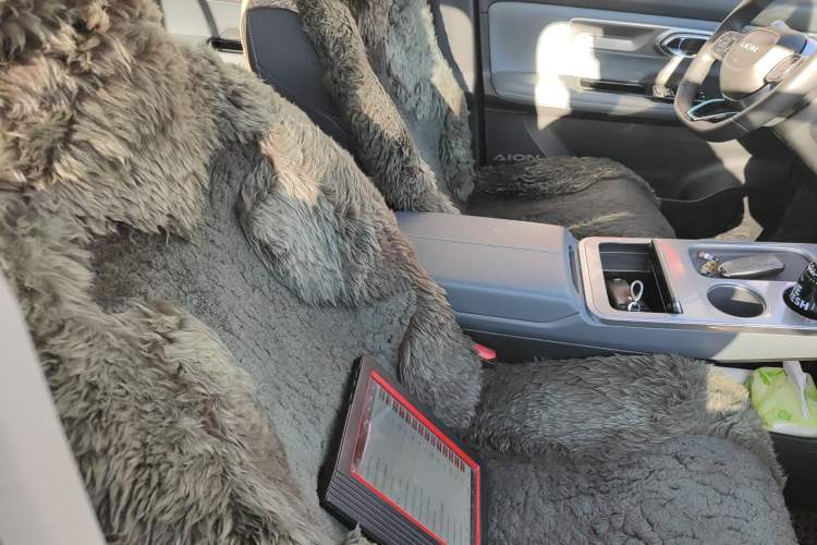 Used AION Y 2023 Younger Star Edition Right Front Seat