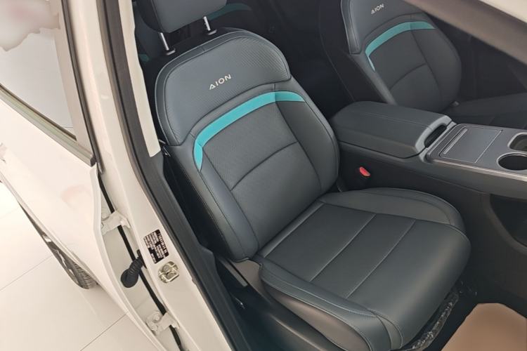 Used AION Y 2023 Younger Star Edition Right Front Seat