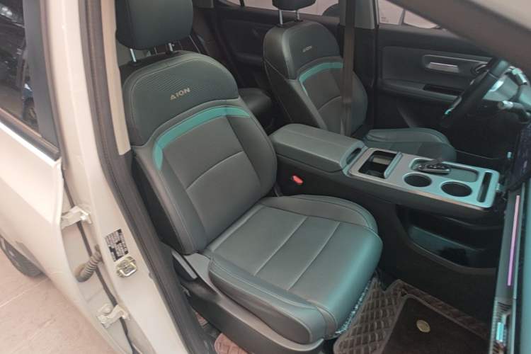 Used AION Y 2023 Plus 510 Smart Edition Right Front Seat