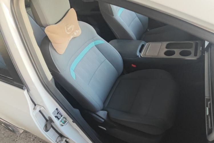 Used AION Y 2023 Younger Right Front Seat