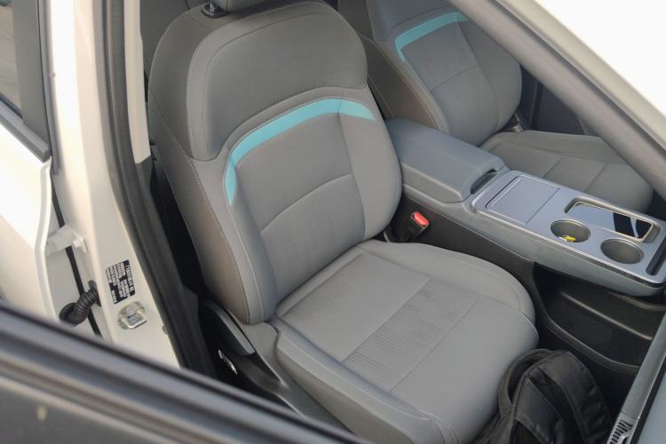Used AION Y 2023 Younger Right Front Seat