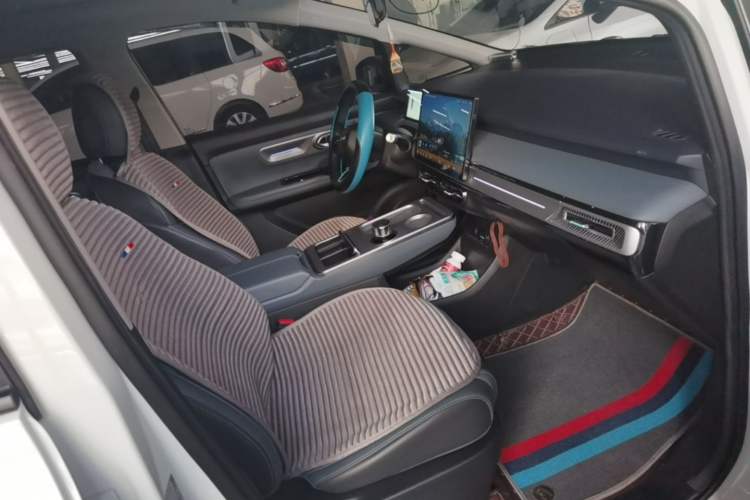 Used AION Y 2023 Plus 610 Enjoyment Edition Ternary Lithium Right Front Seat