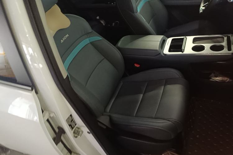 Used AION Y 2023 Plus 510 Smart Edition Right Front Seat