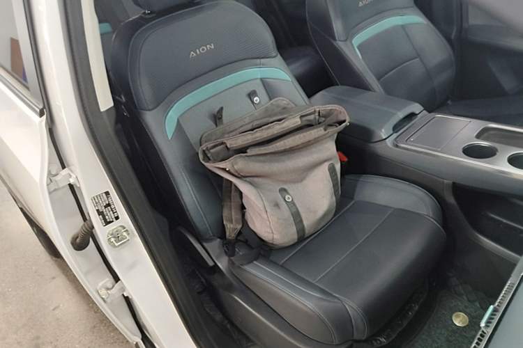 Used AION Y 2023 Plus 510 Smart Edition Right Front Seat