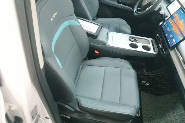 Used AION Y 2023 Younger Star Edition Right Front Seat