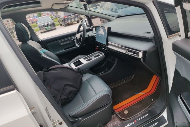 Used AION Y 2023 Plus 510 Smart Edition Right Front Seat