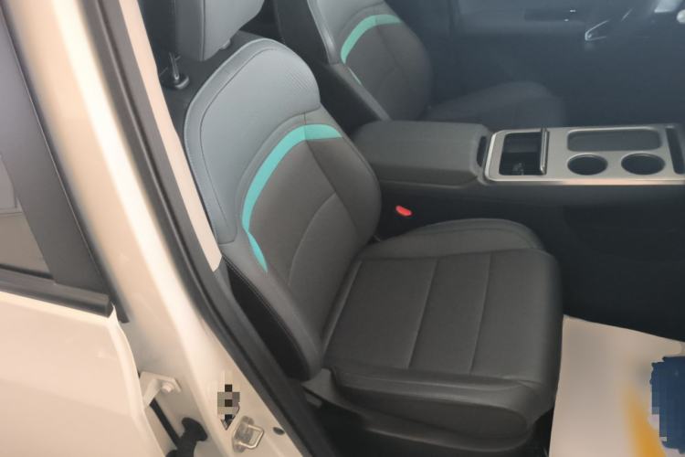 Used AION Y 2023 Plus 510 Smart Edition Right Front Seat
