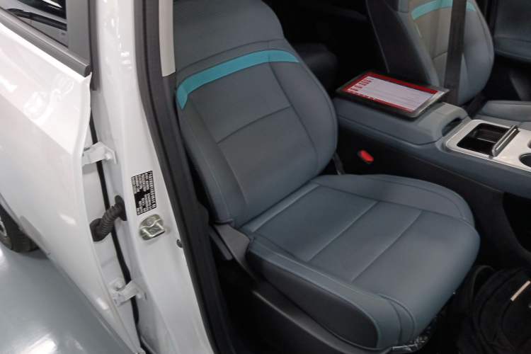 Used AION Y 2023 Plus 510 Smart Edition Right Front Seat