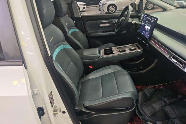 Used AION Y 2023 Plus 610 Smart Edition Ternary Lithium Right Front Seat
