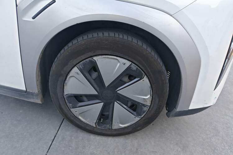 Used AION Y 2023 Plus 510 Enjoy Edition Right Front Wheel Hub