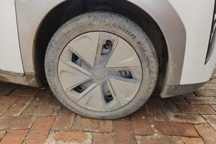 Used AION Y 2023 Plus 510 Enjoy Edition Right Front Wheel Hub