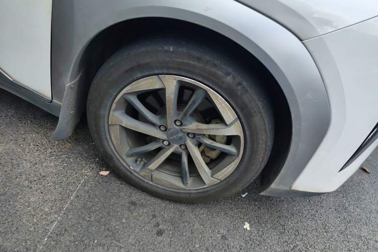 Used AION Y 2023 Plus 510 Smart Edition Right Front Wheel Hub