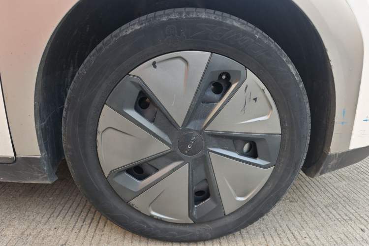 Used AION Y 2023 Plus 510 Enjoy Edition Right Front Wheel Hub