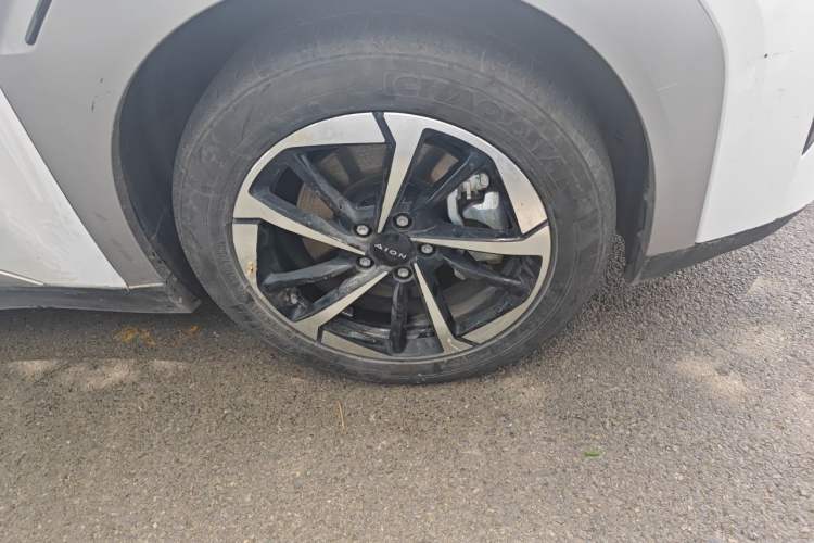 Used AION Y 2023 Plus 510 Enjoy Edition Right Front Wheel Hub