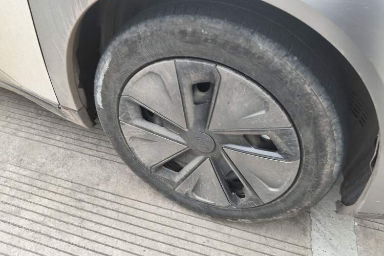 Used AION Y 2023 Plus 510 Enjoy Edition Right Front Wheel Hub