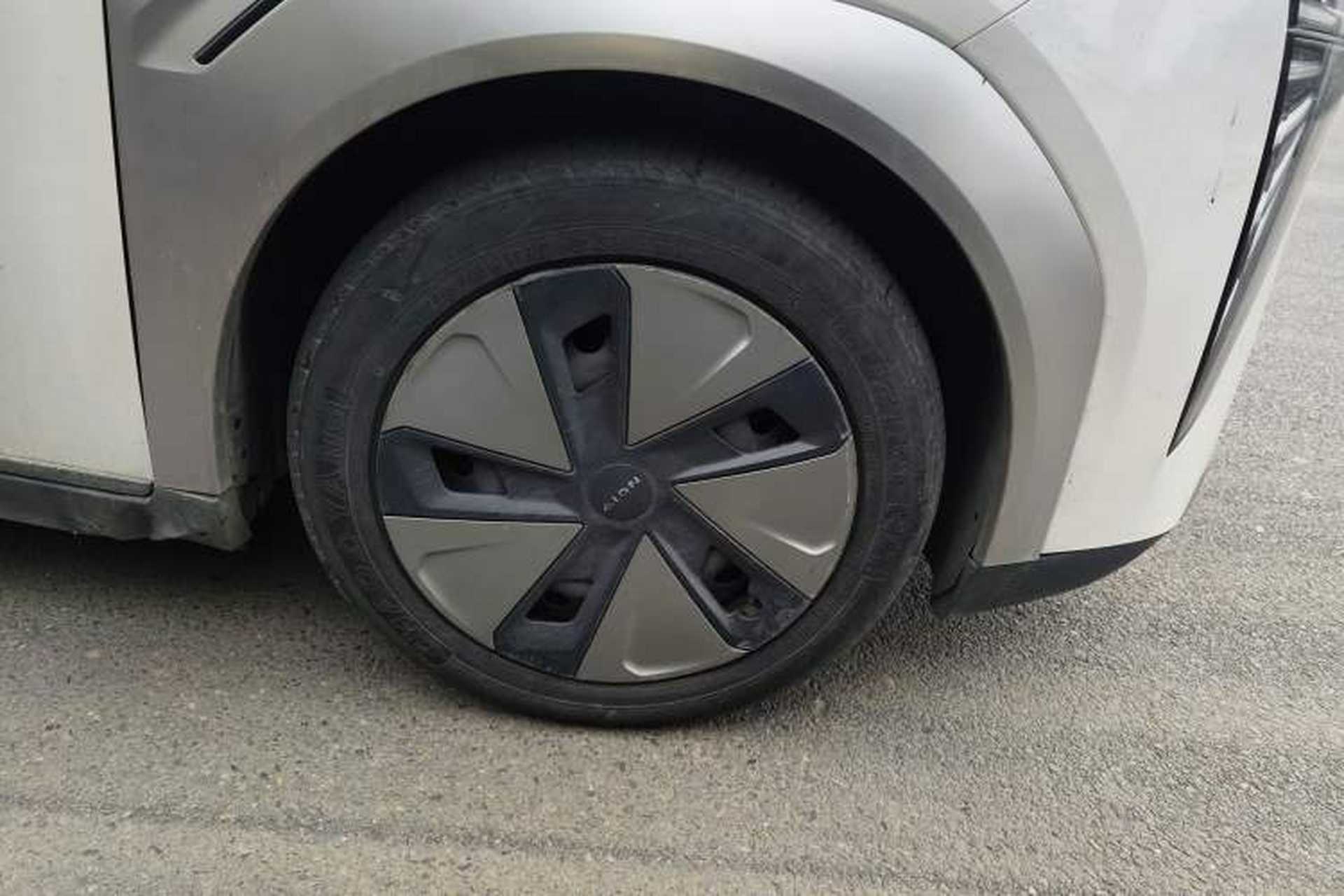 Used AION Y 2023 Plus 510 Enjoy Edition Right Front Wheel Hub