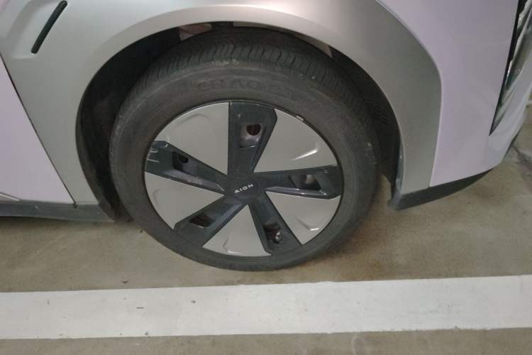 Used AION Y 2023 Younger Right Front Wheel Hub