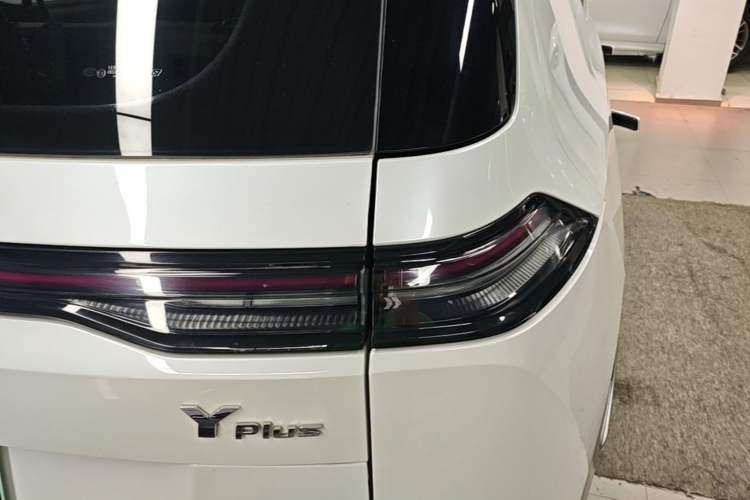Used AION Y 2023 Plus 510 Smart Edition Right Rear Taillight