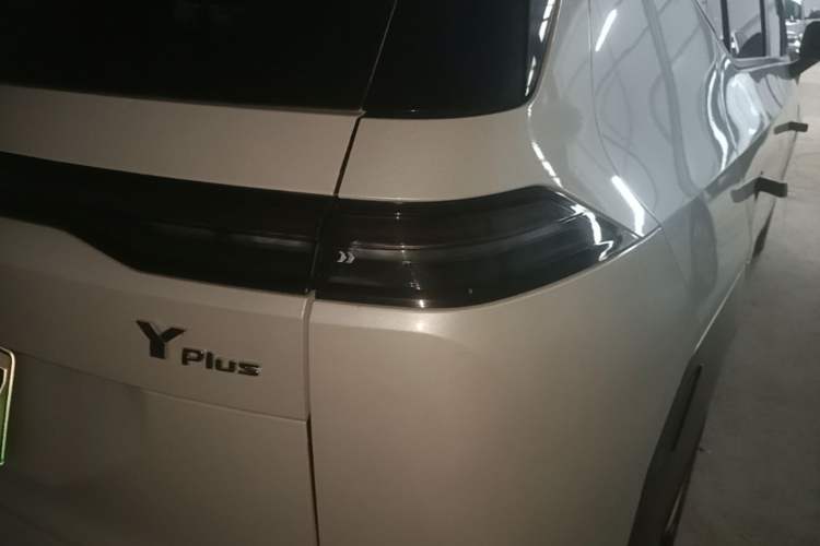 Used AION Y 2023 Plus 510 Smart Edition Right Rear Taillight