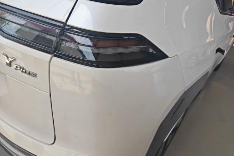 Used AION Y 2023 Plus 610 Enjoy Edition Right Rear Taillight