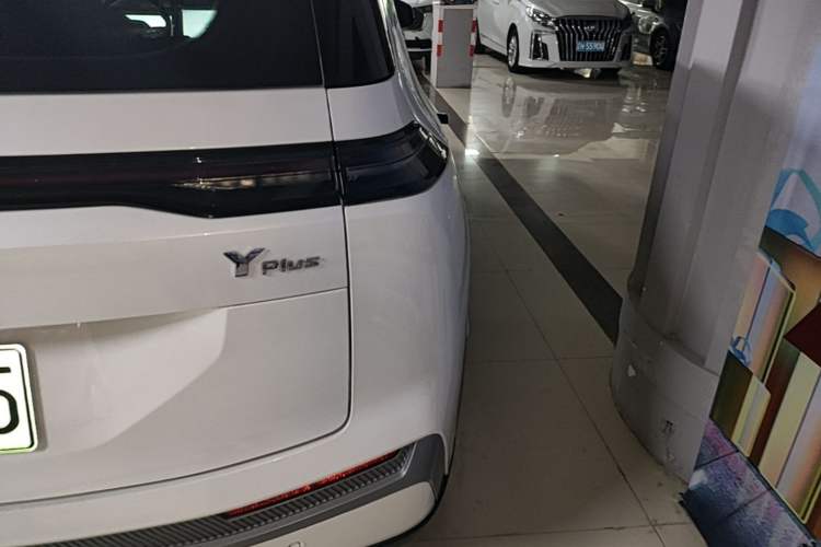 Used AION Y 2023 Younger Star Edition Right Rear Taillight