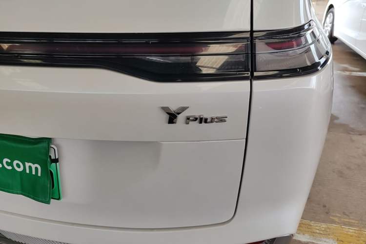 Used AION Y 2023 Plus 510 Smart Edition Right Rear Taillight