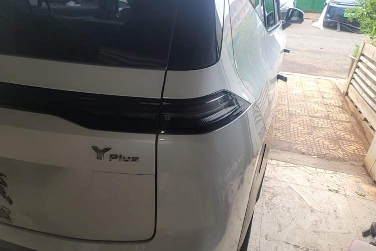 Used AION Y 2023 Younger Star Edition Right Rear Taillight