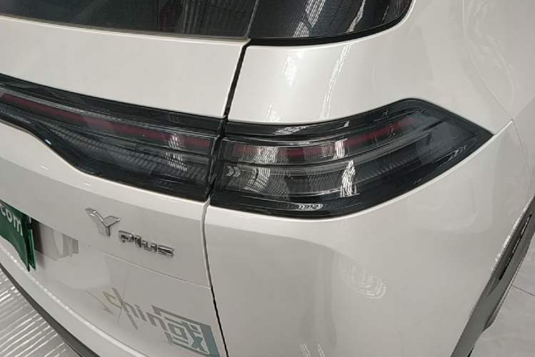 Used AION Y 2023 Plus 510 Smart Edition Right Rear Taillight