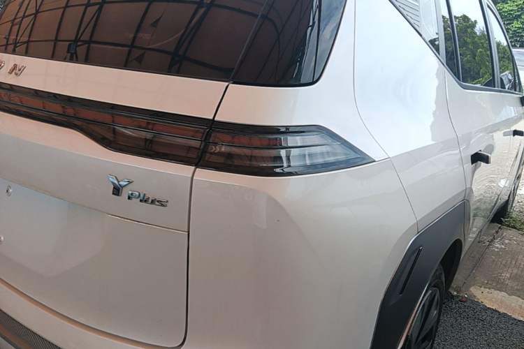 Used AION Y 2023 Plus 610 Enjoy Edition Right Rear Taillight