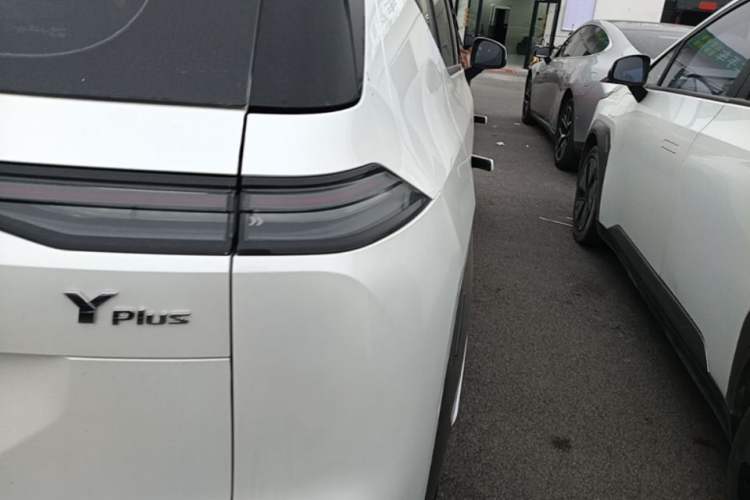Used AION Y 2023 Plus 610 Enjoy Edition Right Rear Taillight