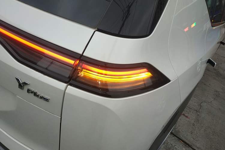 Used AION Y 2023 Plus 510 Enjoy Edition Right Rear Taillight