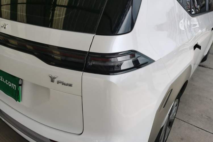 Used AION Y 2023 Plus 510 Enjoy Edition Right Rear Taillight