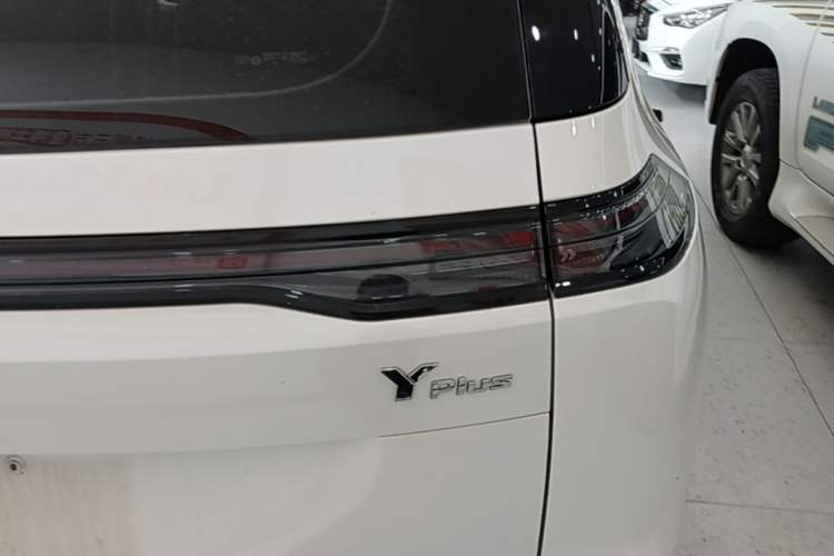Used AION Y 2023 Plus 610 Enjoy Edition Right Rear Taillight