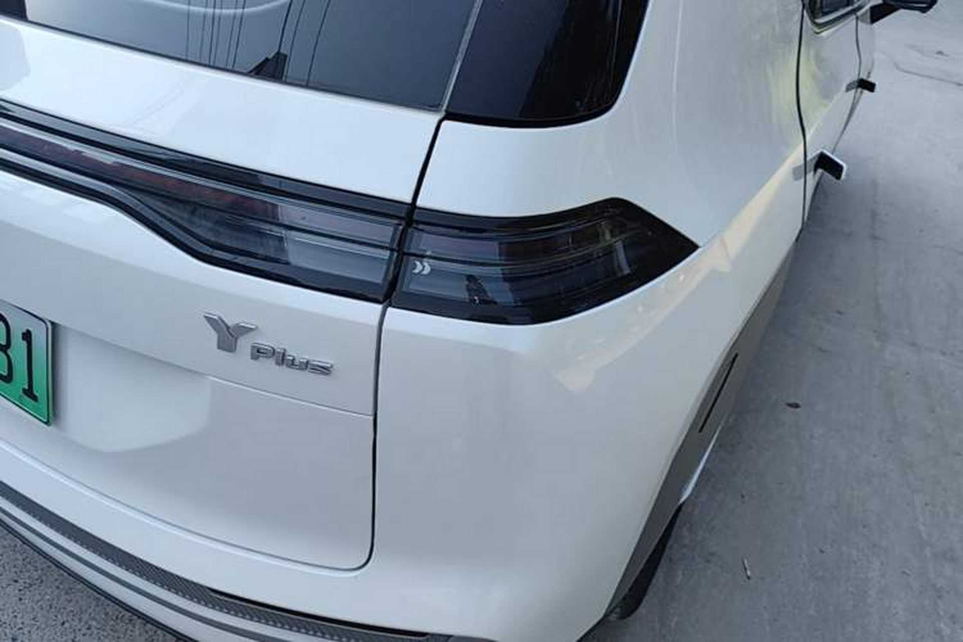 Used AION Y 2023 Plus 510 Smart Edition Right Rear Taillight