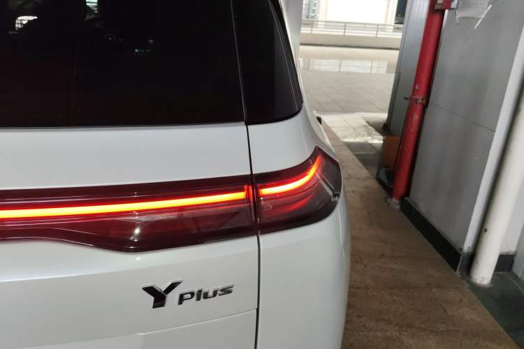 Used AION Y 2023 Plus 610 Enjoyment Edition Ternary Lithium Right Rear Taillight