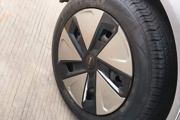 Used AION Y 2023 Plus 510 Enjoy Edition Right Rear Wheel Hub