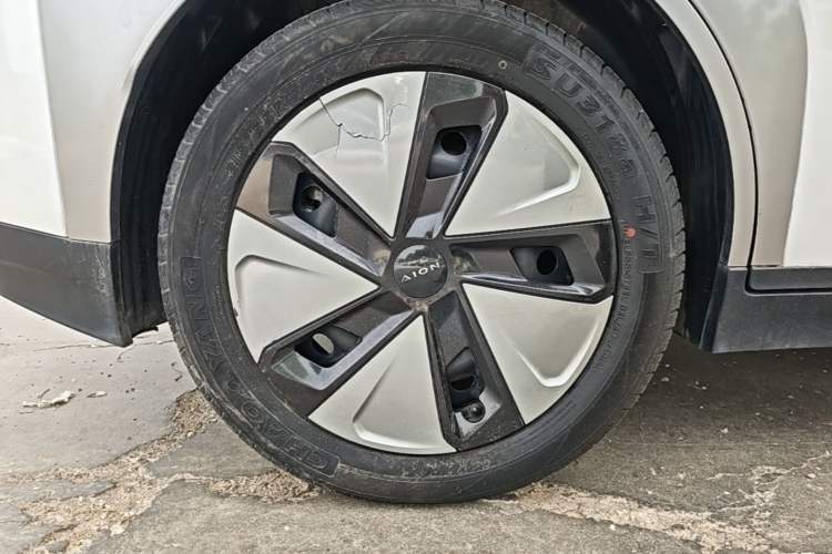 Used AION Y 2023 Plus 510 Enjoy Edition Right Rear Wheel Hub