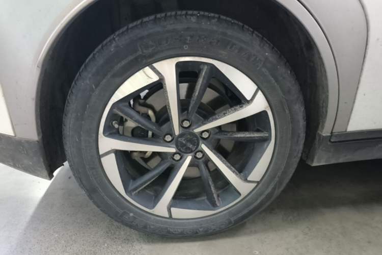 Used AION Y 2023 Plus 510 Smart Edition Right Rear Wheel Hub