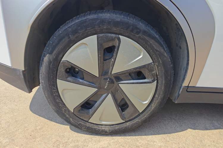 Used AION Y 2023 Plus 510 Enjoy Edition Right Rear Wheel Hub
