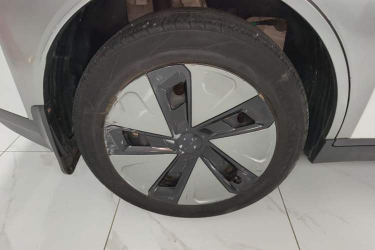 Used AION Y 2023 Younger Right Rear Wheel Hub