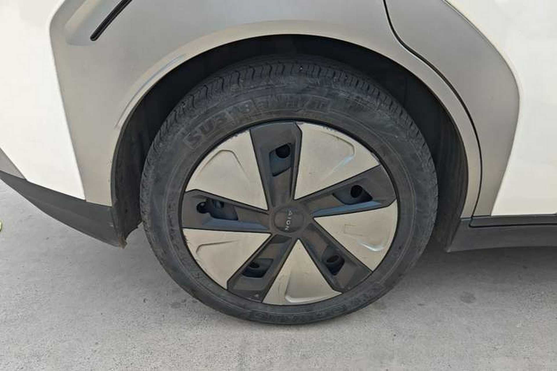 Used AION Y 2023 Plus 610 Enjoy Edition Right Rear Wheel Hub