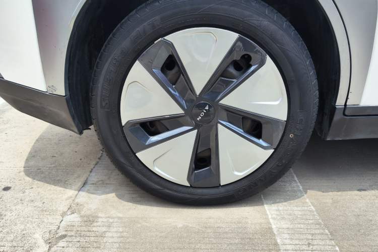 Used AION Y 2023 Younger Right Rear Wheel Hub
