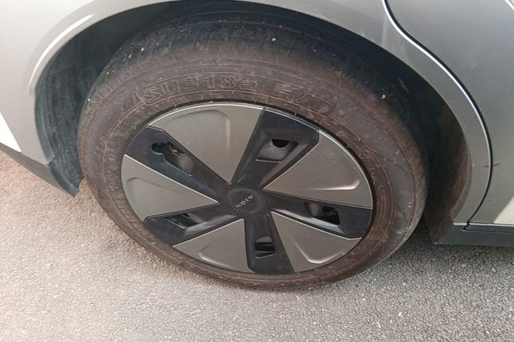 Used AION Y 2023 Plus 610 Enjoy Edition Right Rear Wheel Hub